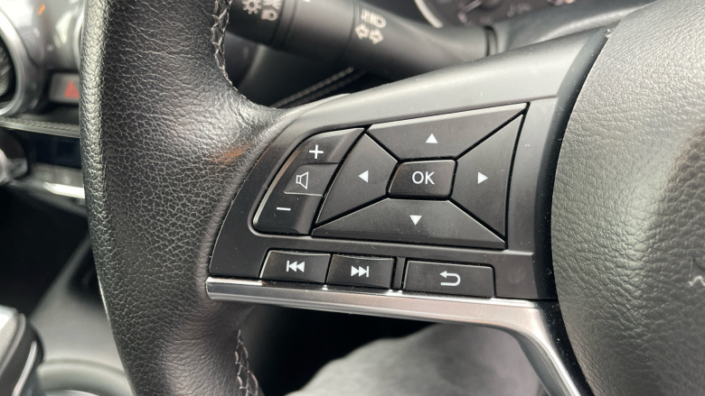 Nissan Juke 1.6 Hybrid N-Connecta 5dr Auto Hybrid Hatchback